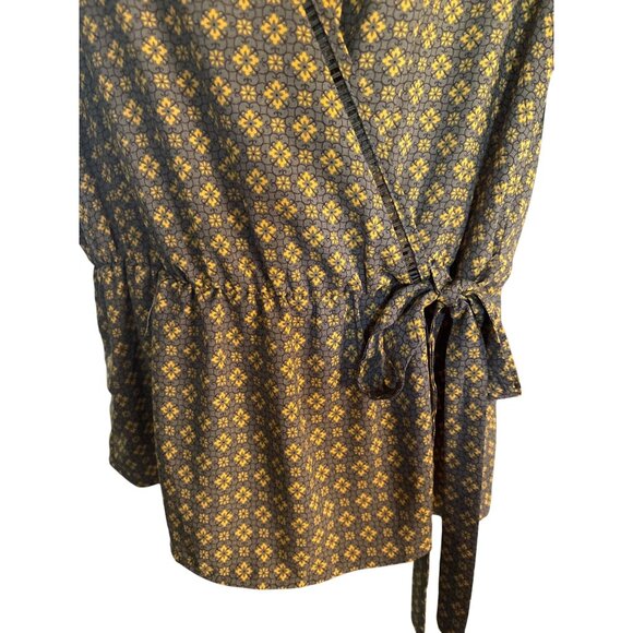 E & M Womens Size XL Olive Green Yellow Peplum Top  Blouse Tie Waist Lightweight - Picture 5 of 10